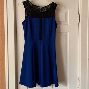 Blue dress dress perfect for any occasion !